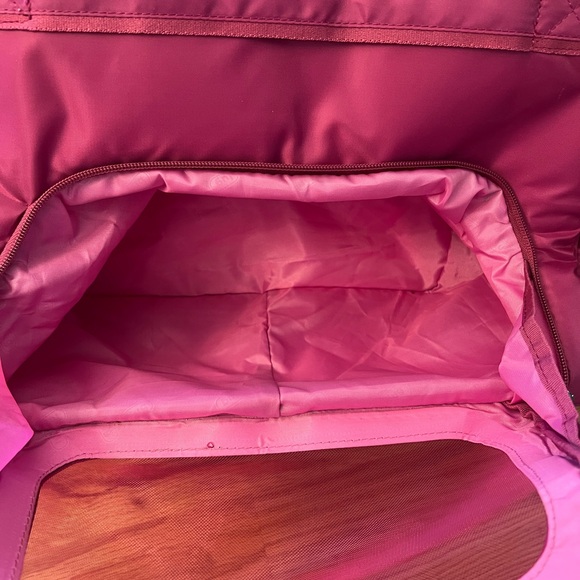 Lug Puddle Jumper Tote Bag Purple Pink Large Quilted Overnight Gym Bag - Picture 10 of 13